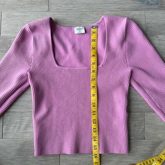 NWOT Abercrombie & Fitch Pink Ribbed Long Sleeve Top Small - Picture 3 of 6